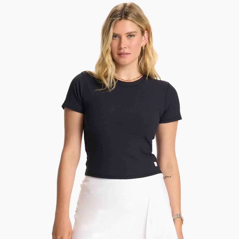 Vuori Mudra Fitted Tee Size Large